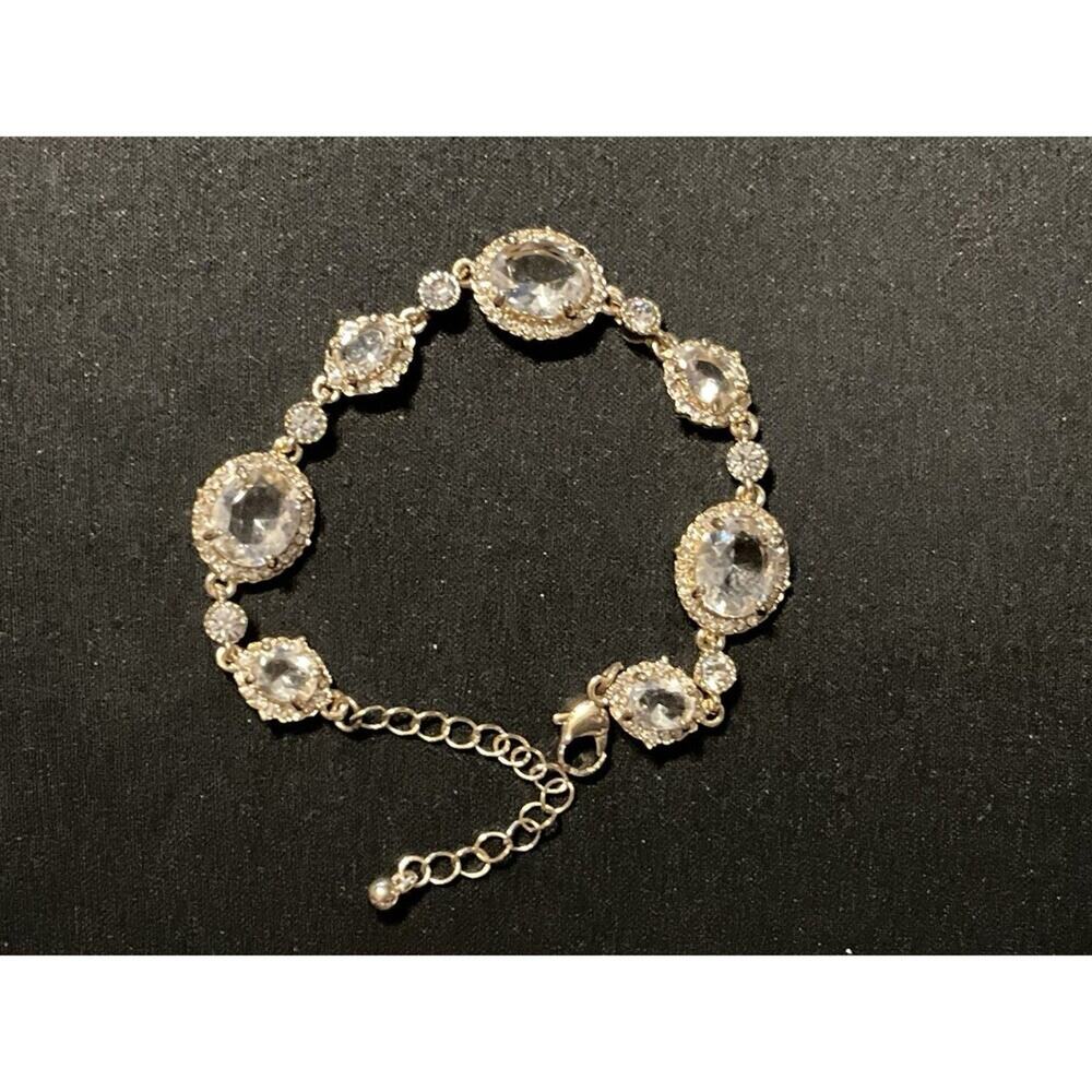 Vintage Gold Tone Faceted Clear Crystals 8in Bracelet